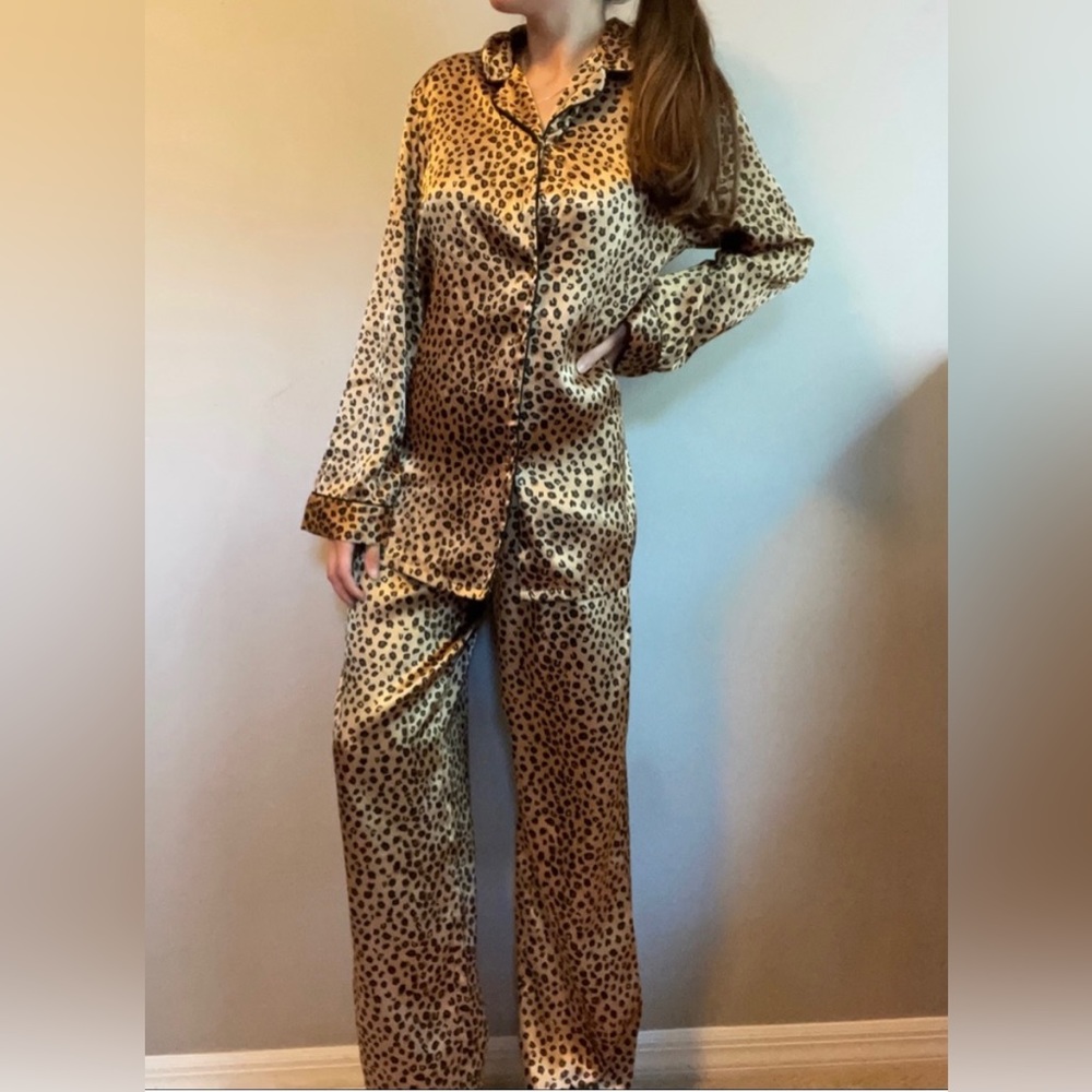 Cheetah Print Satin Croft and Barrow Pajama Set XL